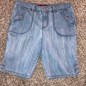 Gloria Vanderbilt Denim Shorts Size 12 Petite